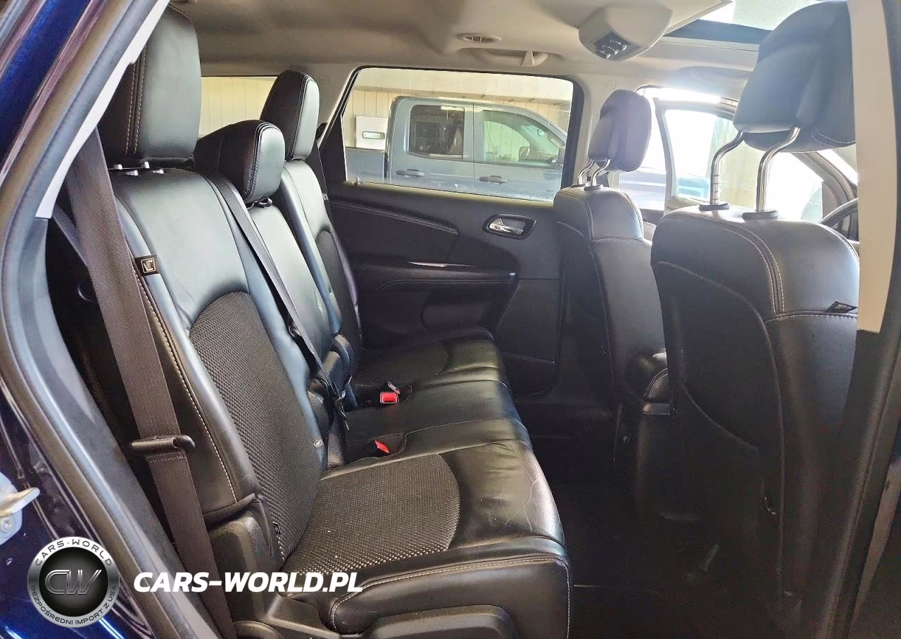 2018 Dodge Journey Crossroad VIN:3C4PDDGG9JT173307 - 11