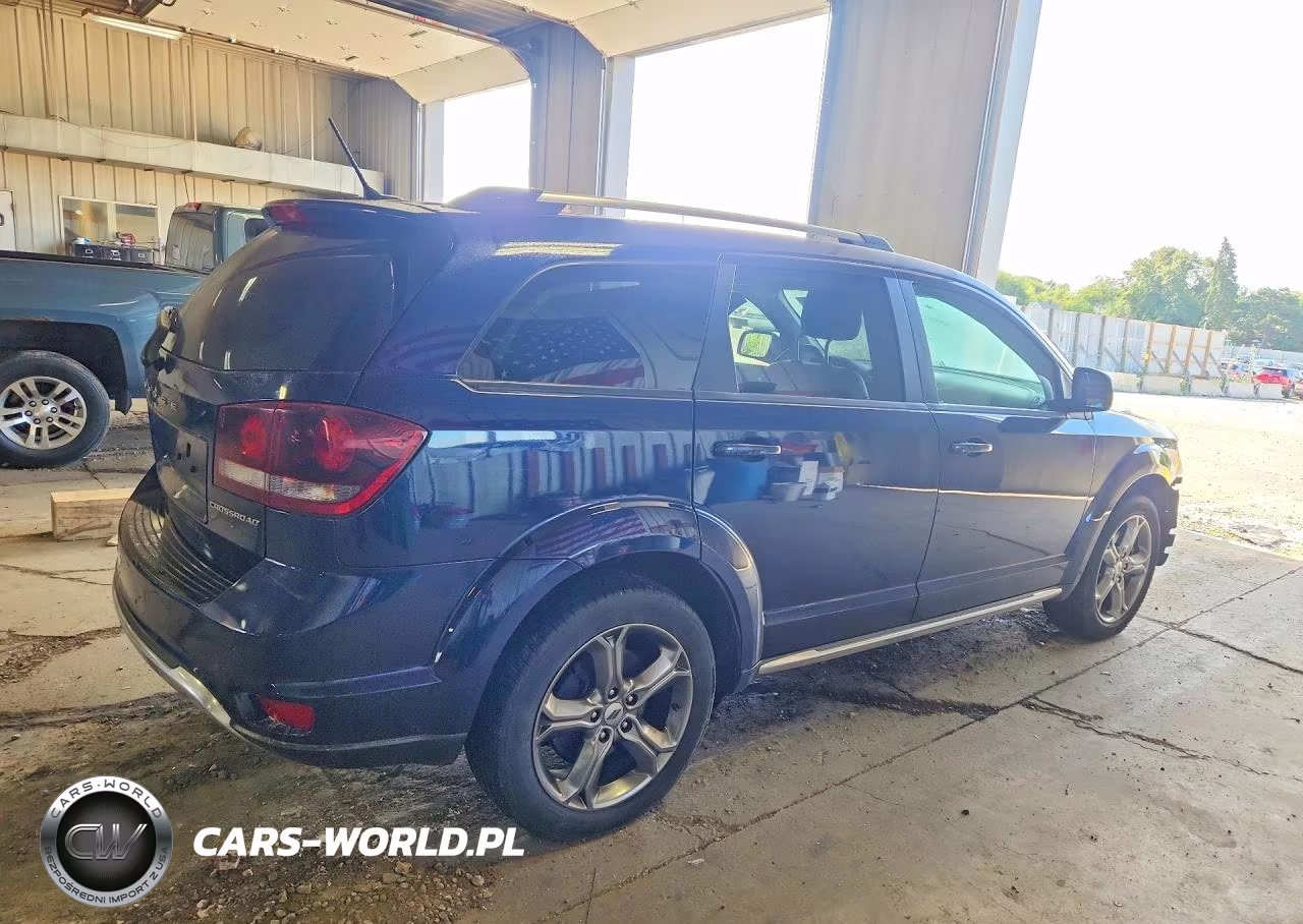 2018 Dodge Journey Crossroad VIN:3C4PDDGG9JT173307 - 3