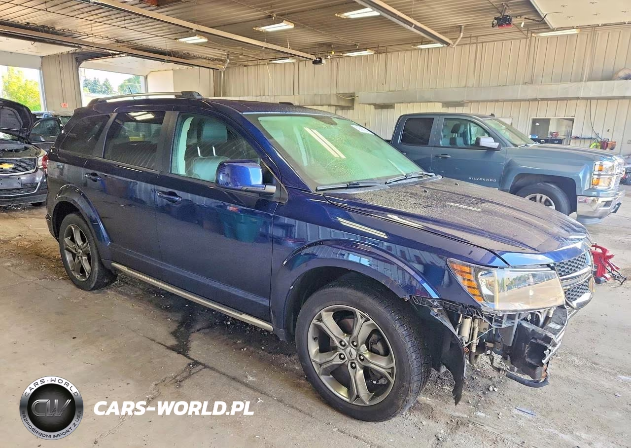2018 Dodge Journey Crossroad VIN:3C4PDDGG9JT173307 - 4