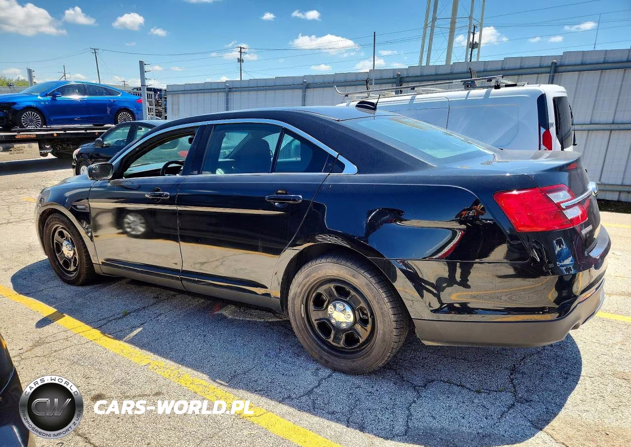 2018 Ford Taurus Police Interceptor VIN:1FAHP2MK8JG133688 - 2