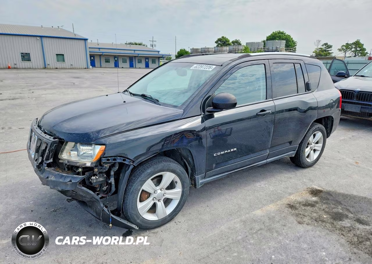 2013 Jeep Compass Latitude VIN:1C4NJDEB3DD237150 - 1