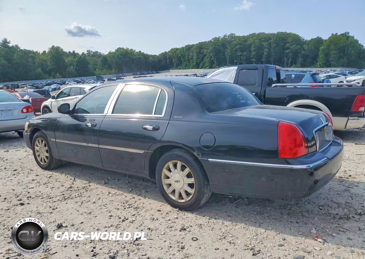 2007 Lincoln Town Car Signature Limited VIN:1LNHM82W37Y634515 - 2