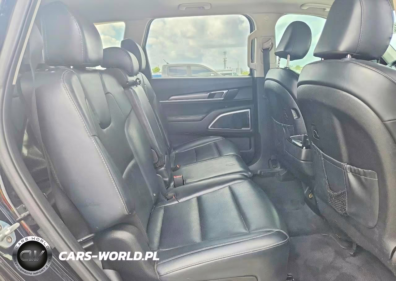 2020 Kia Telluride S VIN:5XYP64HC1LG010442 - 11