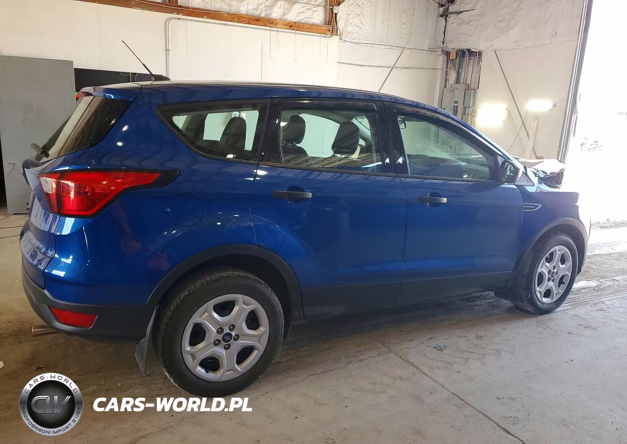 2019 Ford Escape S VIN:1FMCU0F71KUA39788 - 3