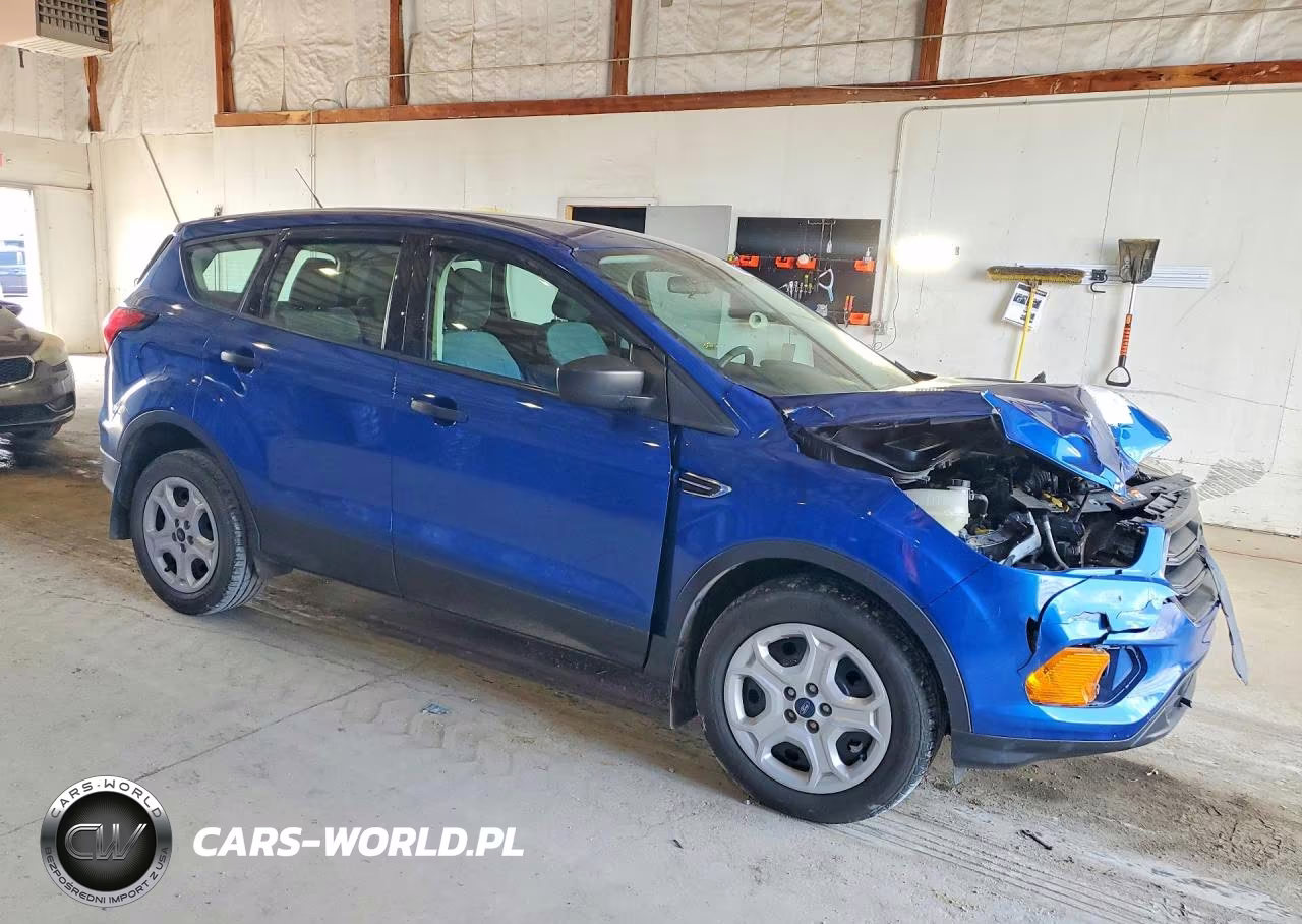 2019 Ford Escape S VIN:1FMCU0F71KUA39788 - 4