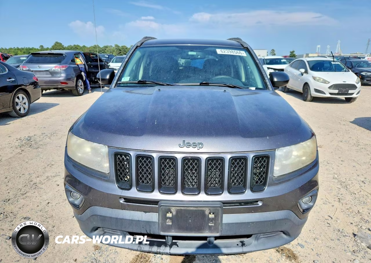 2015 Jeep Compass Sport VIN:1C4NJCBA1FD428252 - 5