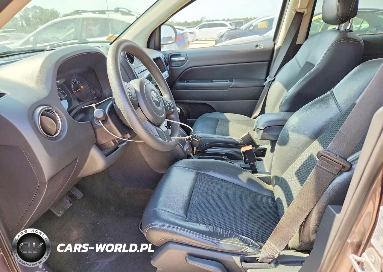 2015 Jeep Compass Sport VIN:1C4NJCBA1FD428252 - 7