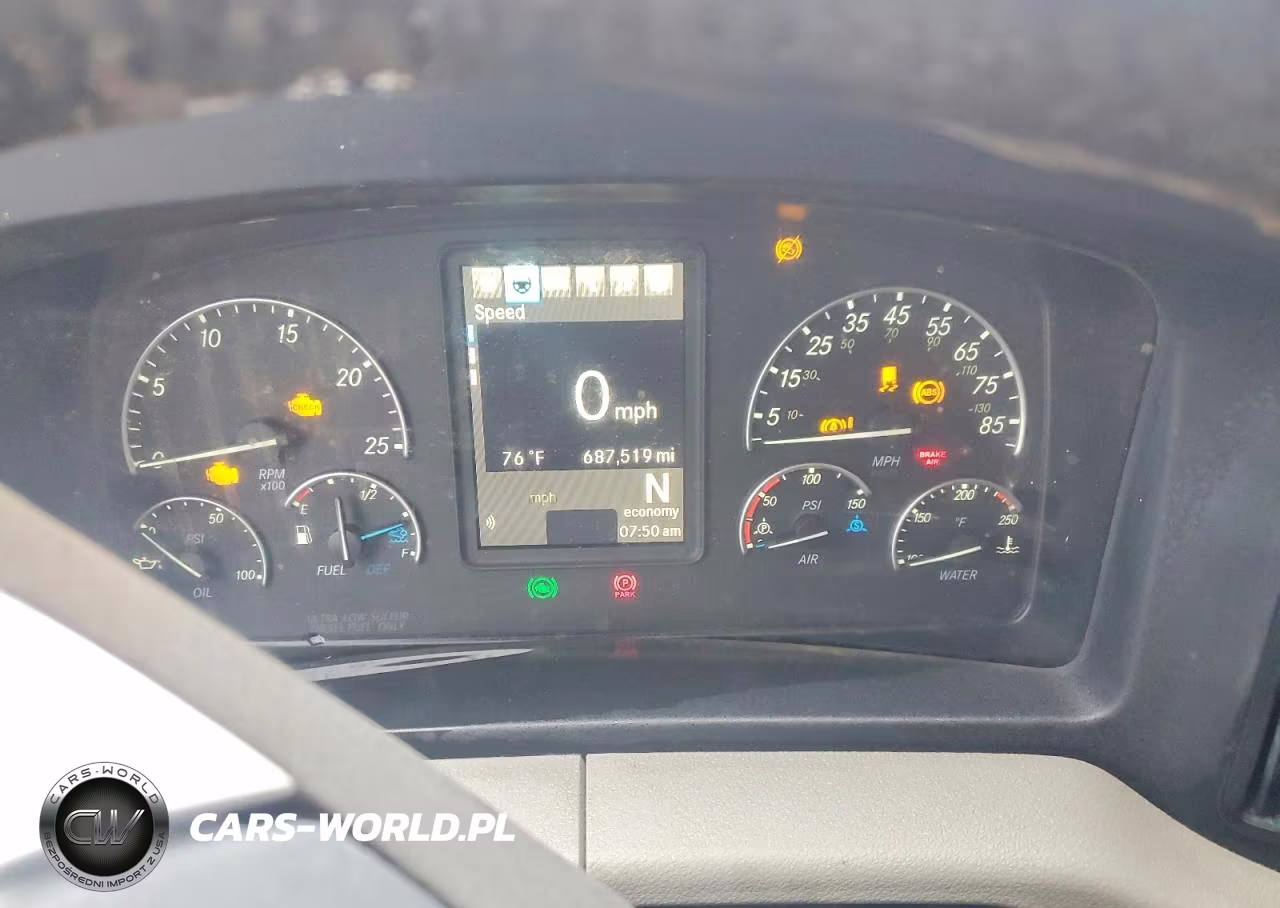 2019 Freightliner Cascadia 126 VIN:3AKJHHDR3KSHC2094 - 9