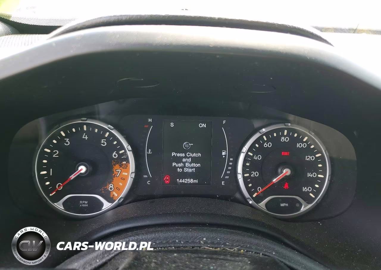 2018 Jeep Renegade Sport VIN:ZACCJBAH2JPG97841 - 9