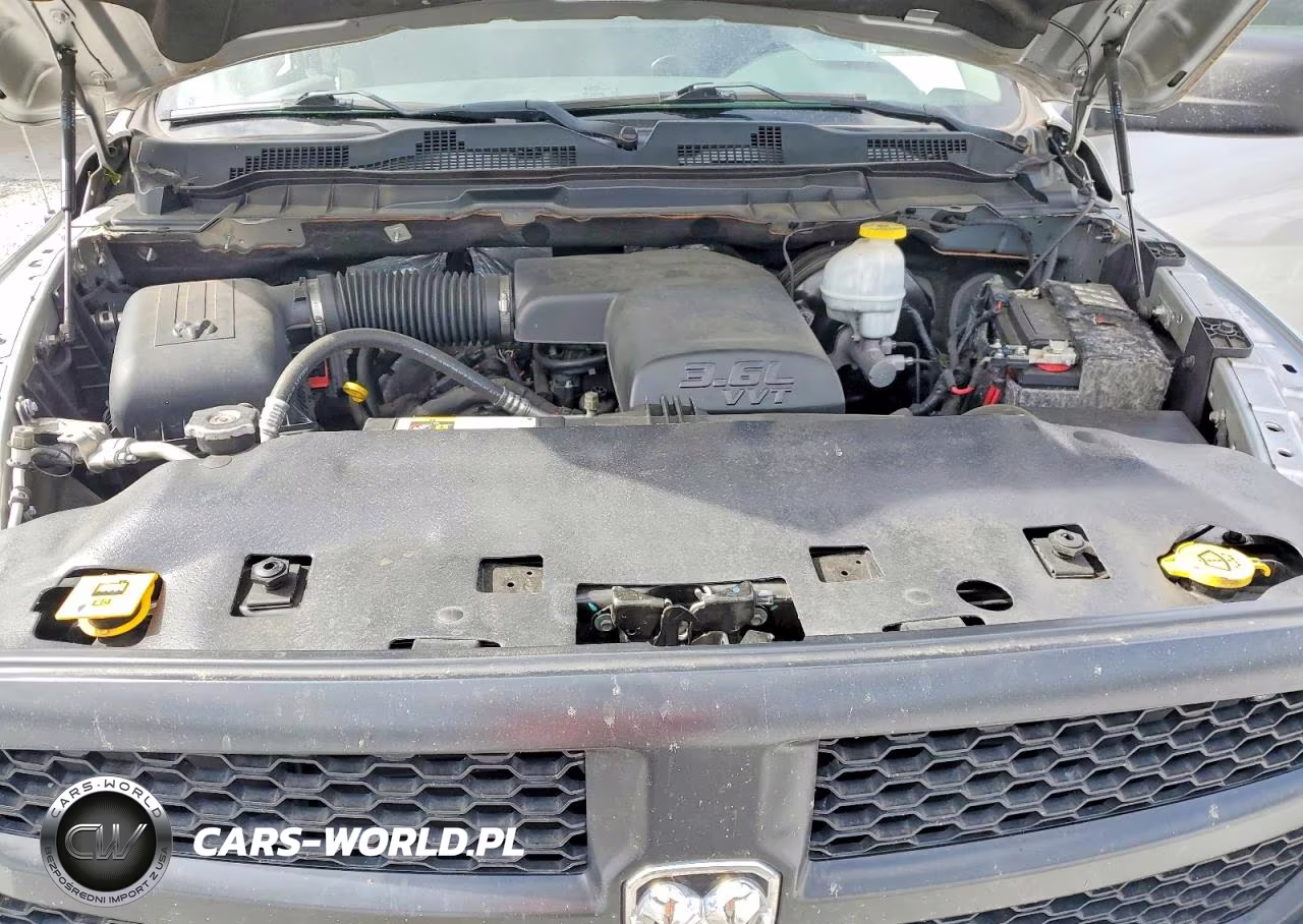 2019 Ram 1500 Classic Tradesman VIN:3C6JR6AGXKG511293 - 11