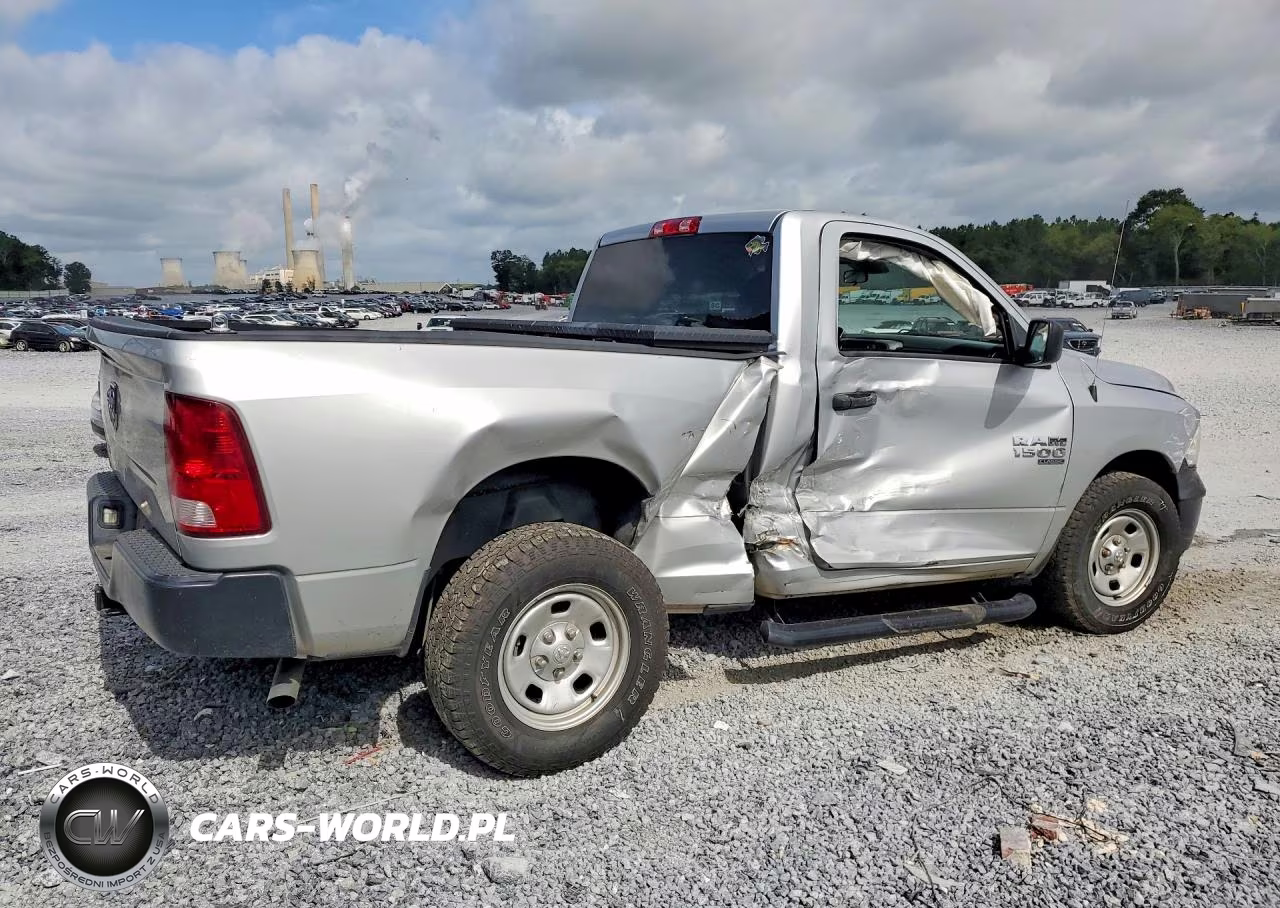 2019 Ram 1500 Classic Tradesman VIN:3C6JR6AGXKG511293 - 3
