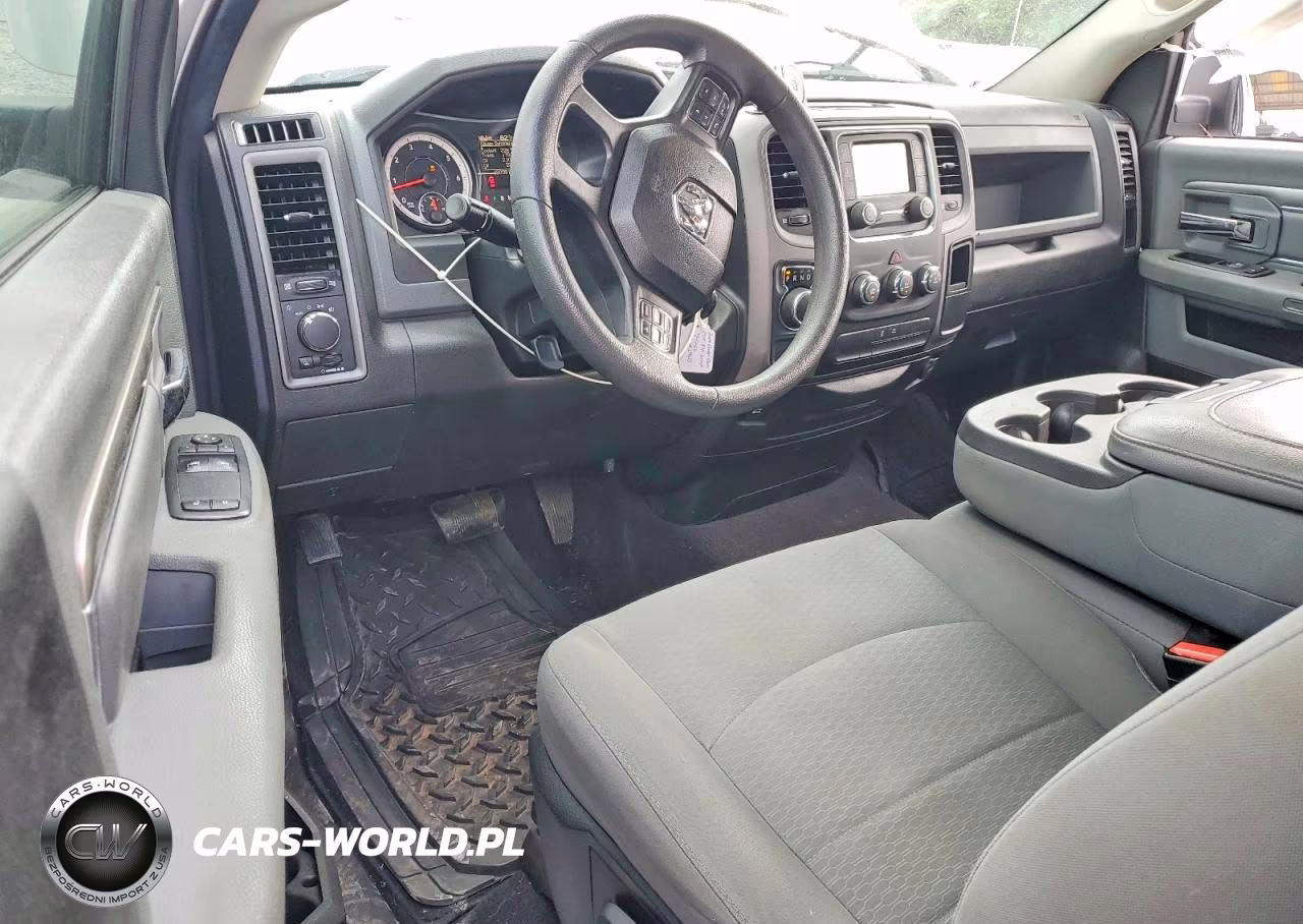 2019 Ram 1500 Classic Tradesman VIN:3C6JR6AGXKG511293 - 8