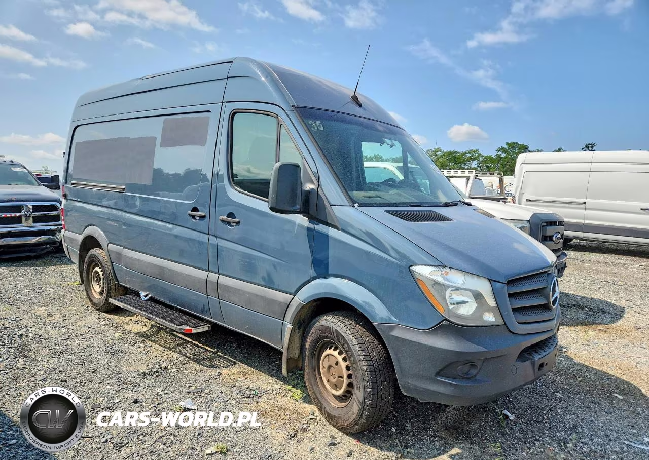 2018 Mercedes-Benz Sprinter 2500 VIN:WD3PE7CD0JP647265 - 4