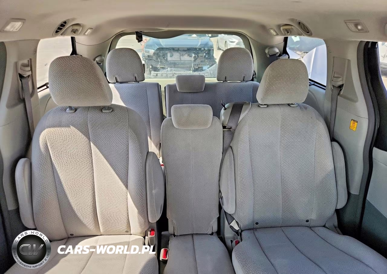 2011 Toyota Sienna Le VIN:5TDKK3DC7BS022750 - 10