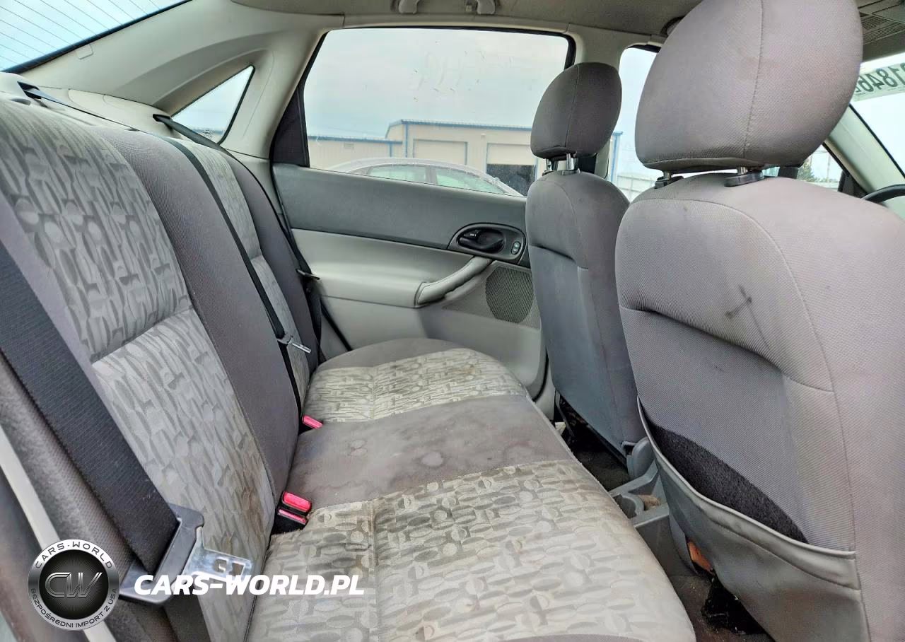 2005 Ford Focus Zx4 VIN:1FAFP34N35W214665 - 10