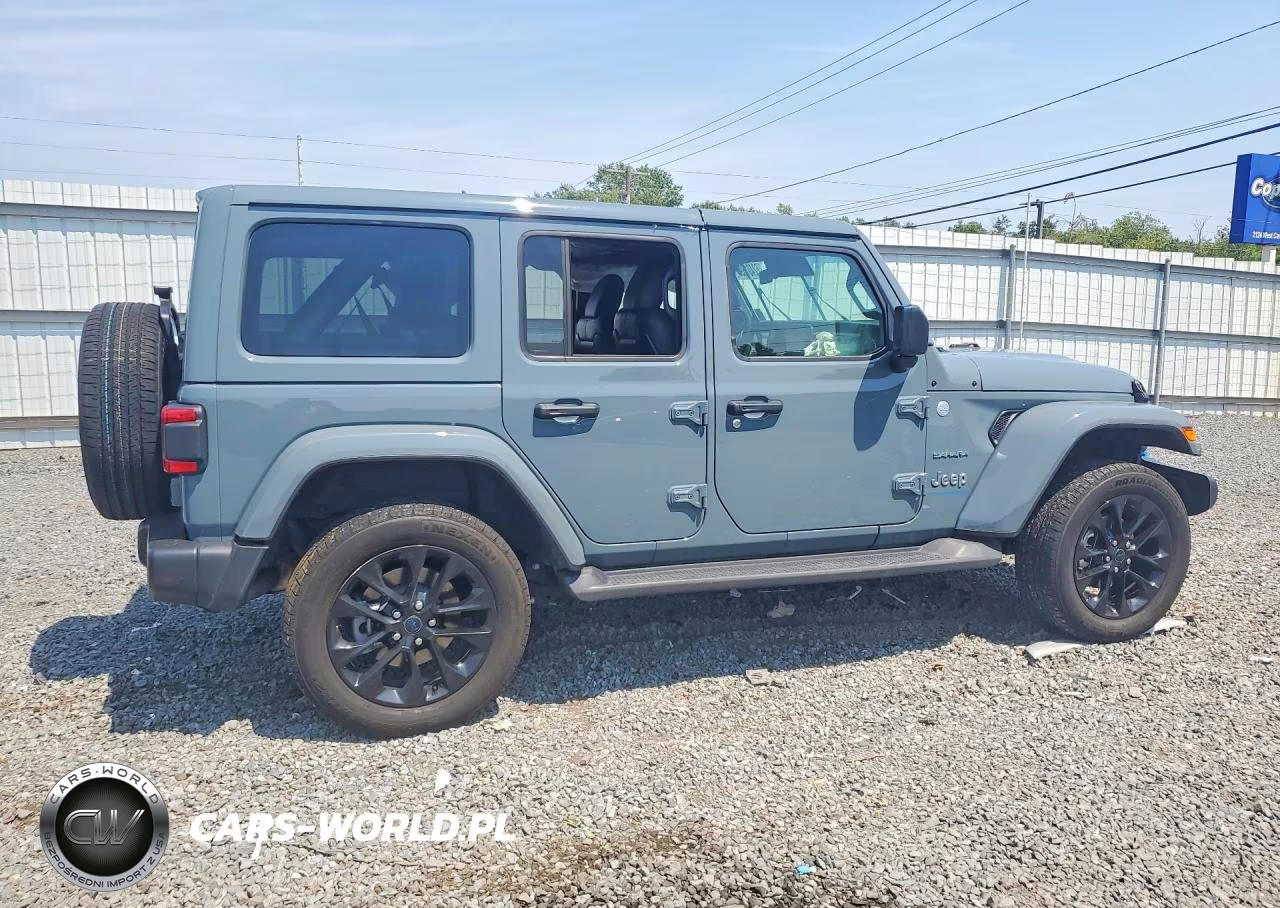 2024 Jeep Wrangler Sahara 4Xe VIN:1C4RJXP6XRW166737 - 3