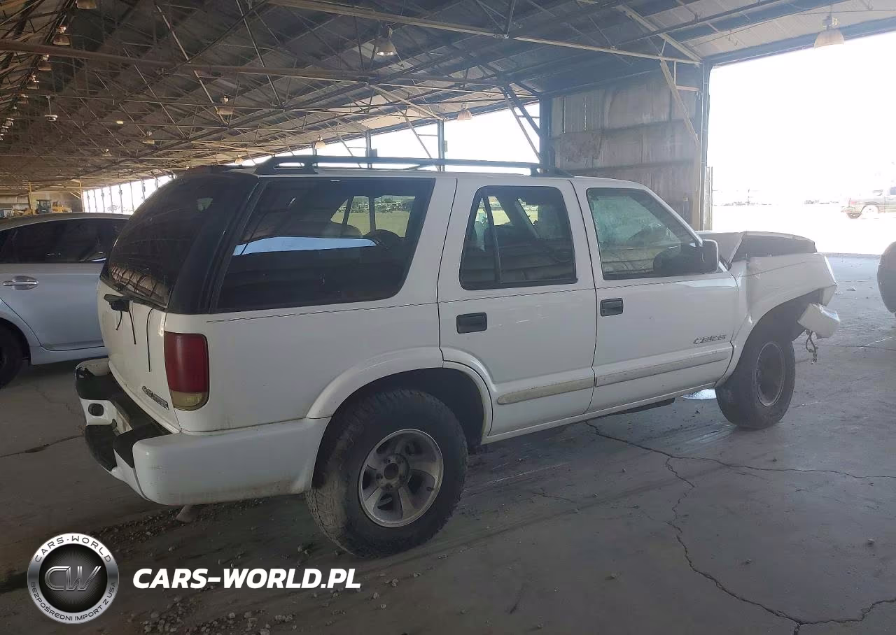 2004 Chevrolet Blazer VIN:1GNCS13X24K155933 - 3