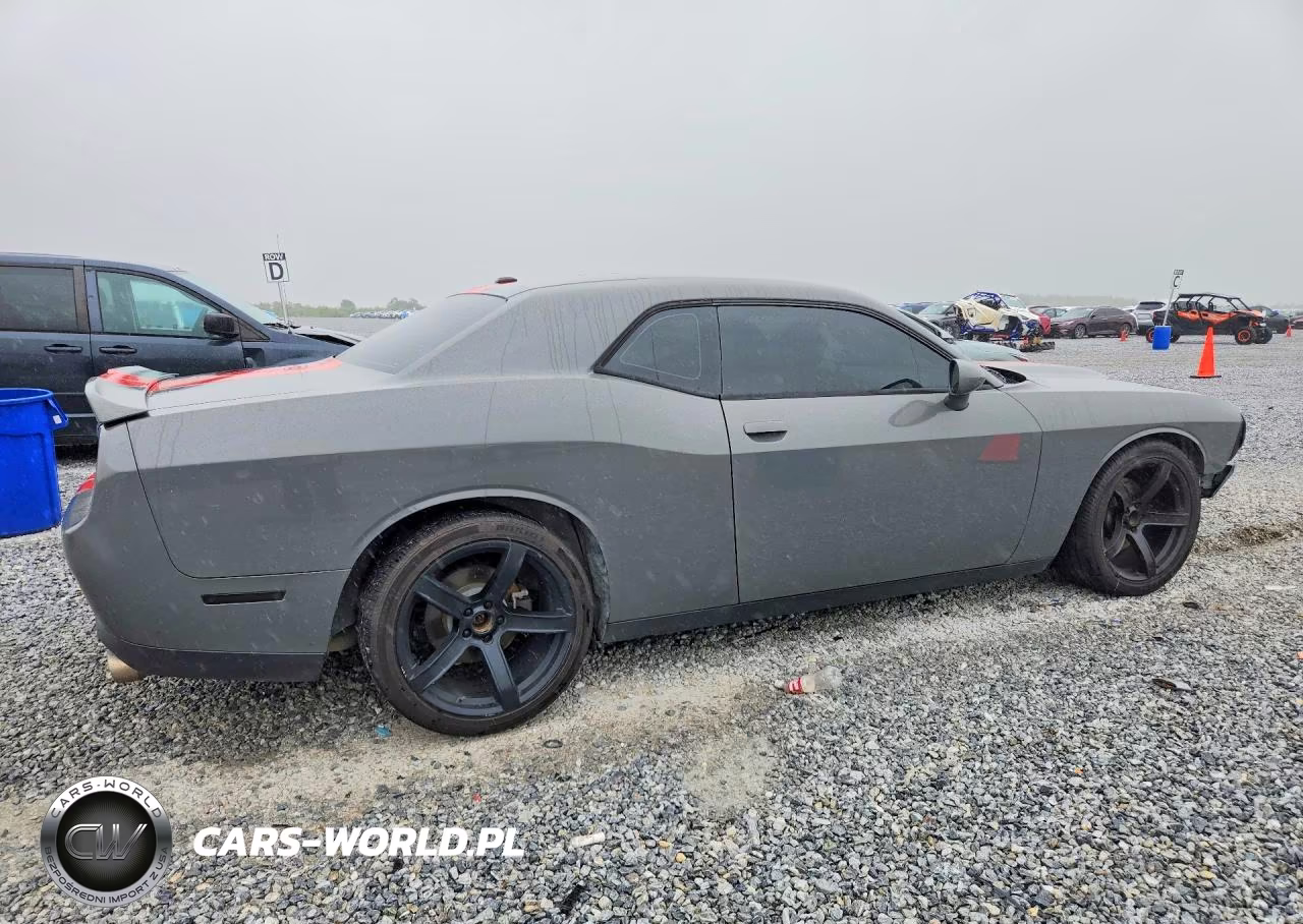 2019 Dodge Challenger R-T VIN:2C3CDZBT3KH627761 - 3