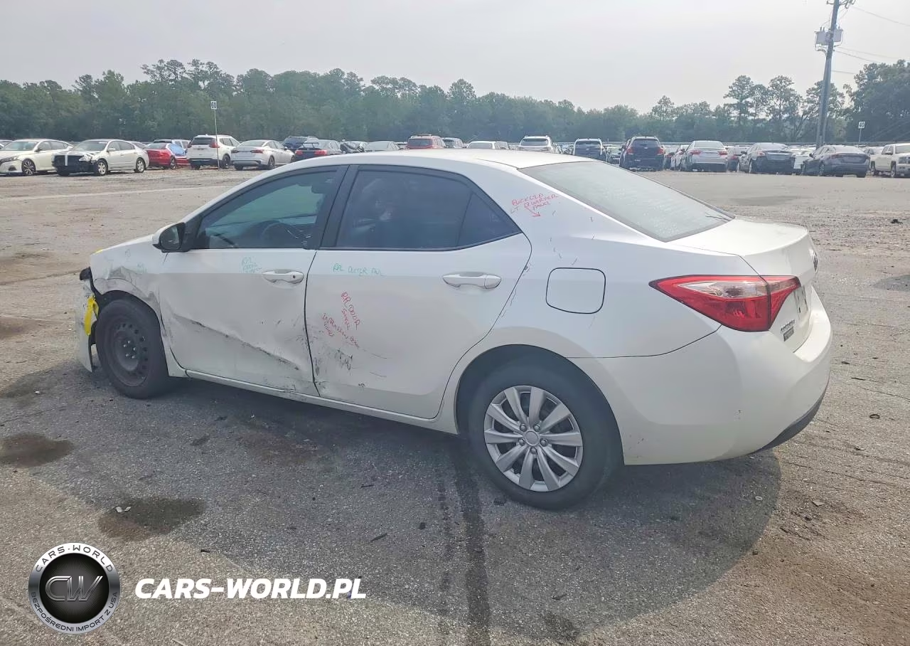 2018 Toyota Corolla Le VIN:5YFBURHE6JP758059 - 2