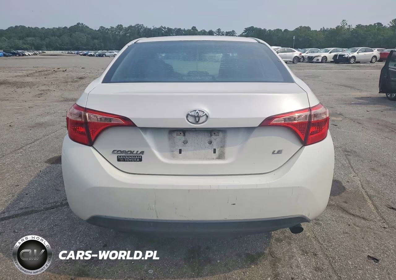 2018 Toyota Corolla Le VIN:5YFBURHE6JP758059 - 6