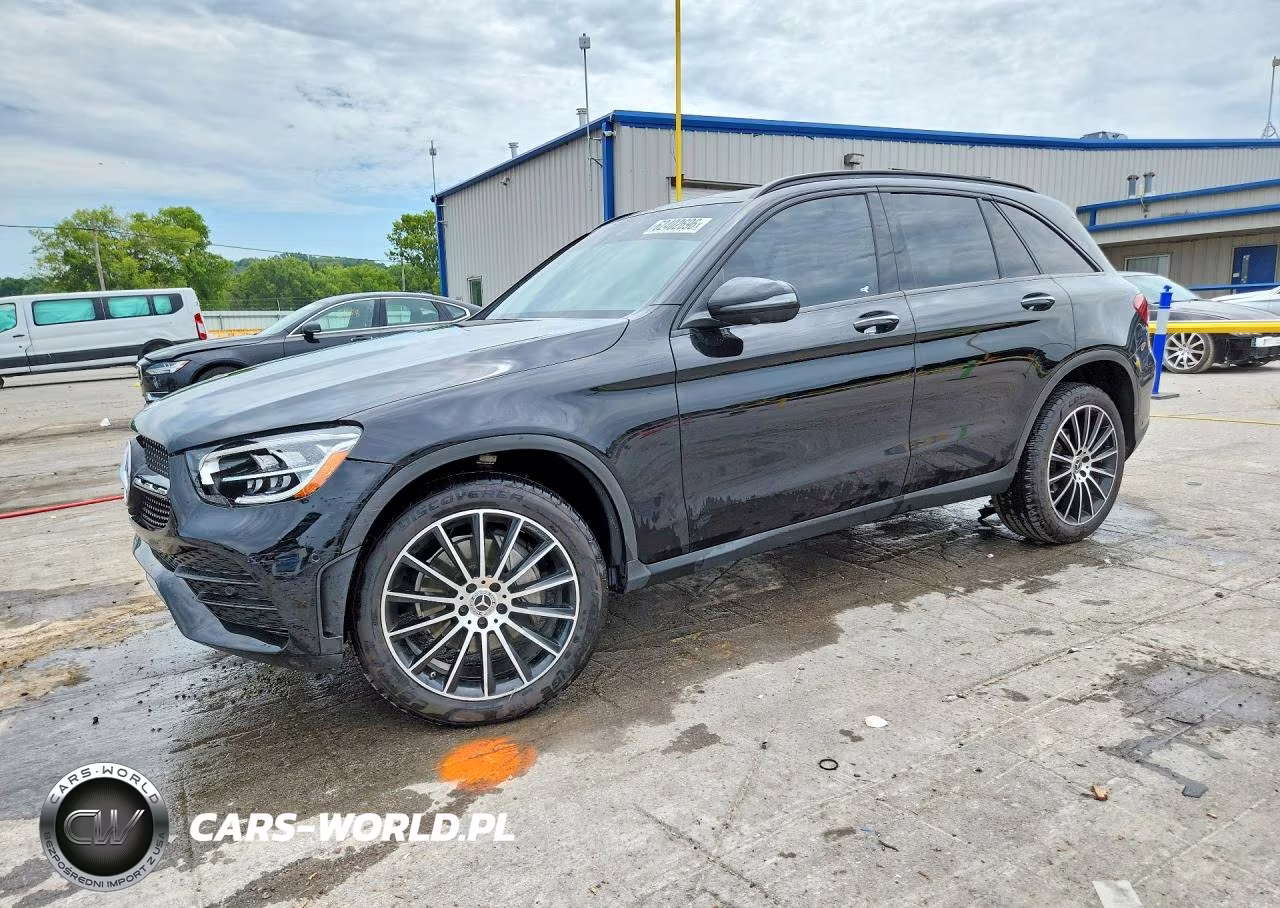 2021 Mercedes-Benz Glc 300 – zdjęcie 1 z 13