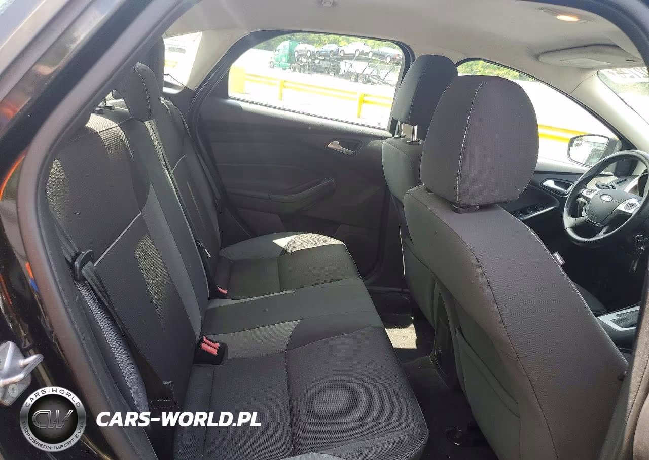2014 Ford Focus Se VIN:1FADP3F27EL234719 - 10