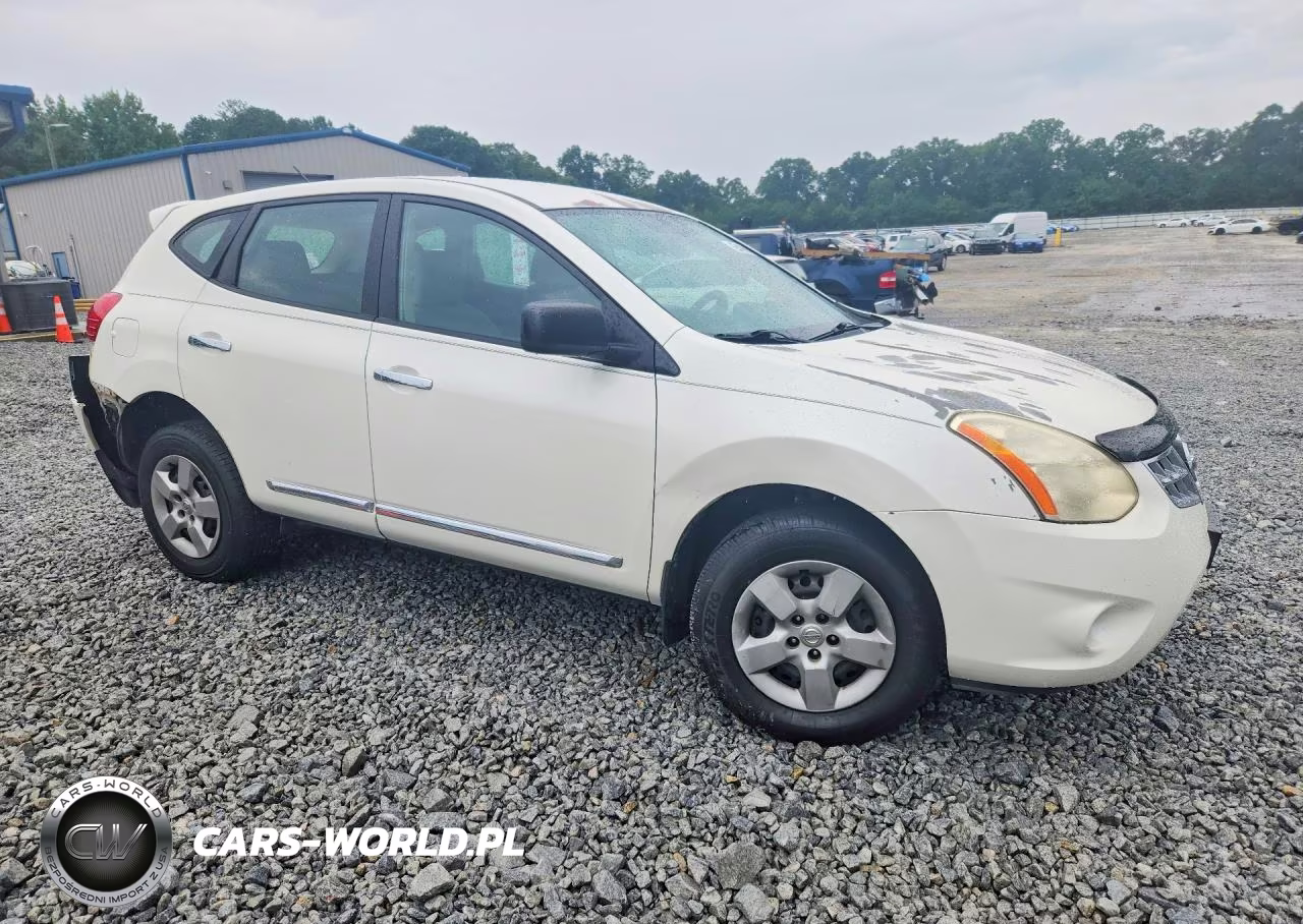 2013 Nissan Rogue S VIN:JN8AS5MT1DW549696 - 4