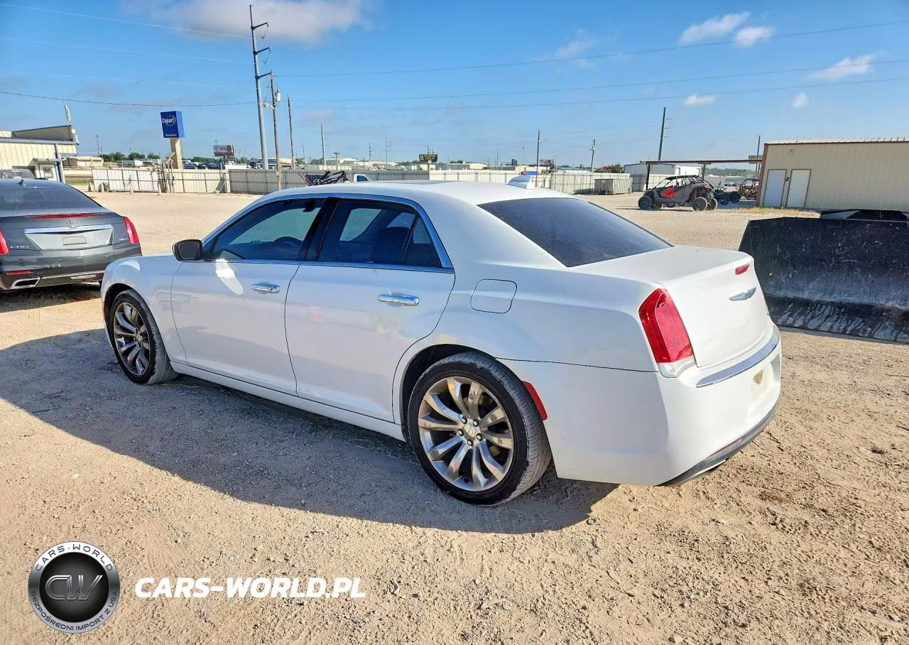 2019 Chrysler 300 VIN:2C3CCAEG4KH585670 - 2