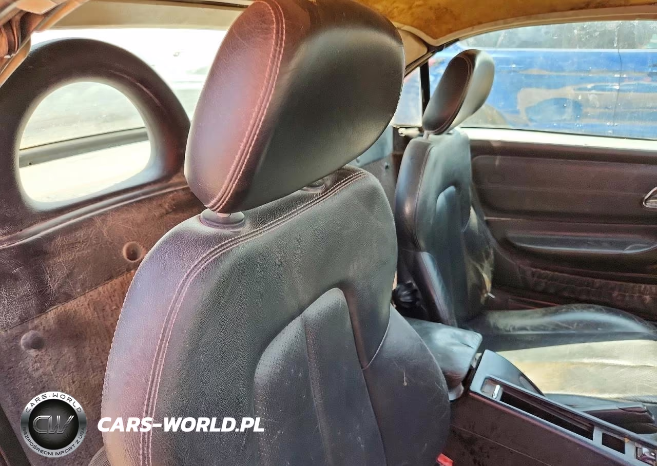 2000 Mercedes-Benz Slk 230 Kompressor VIN:WDBKK47F0YF161962 - 10