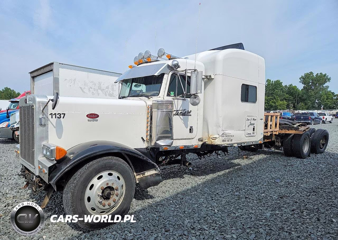 2003 Peterbilt 379 Semi Truck