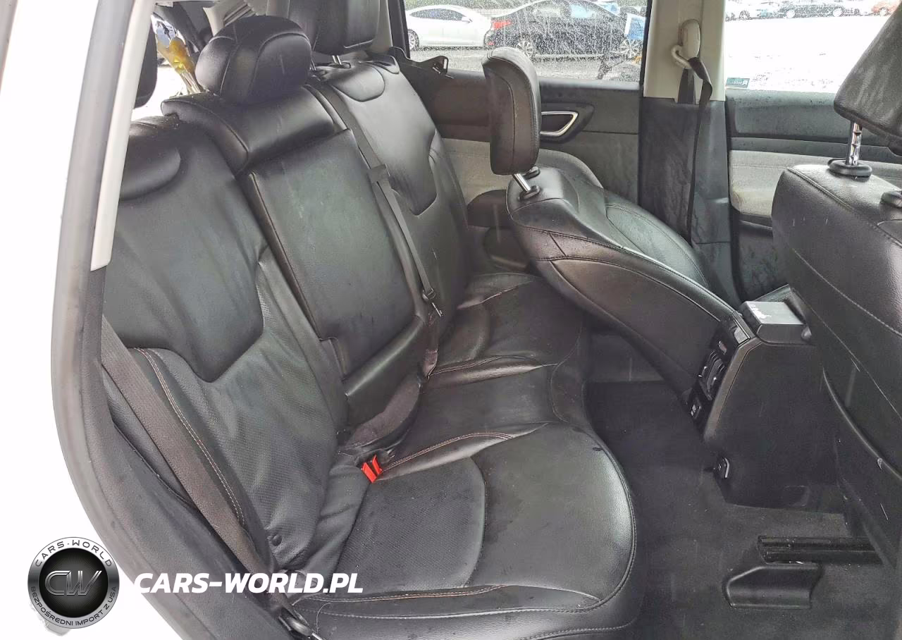 2022 Jeep Compass Latitude Lux VIN:3C4NJDFB4NT219069 - 11