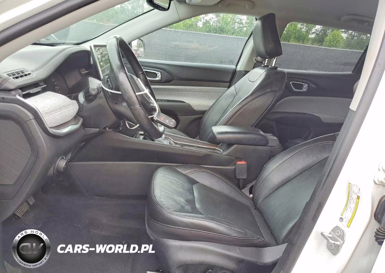 2022 Jeep Compass Latitude Lux VIN:3C4NJDFB4NT219069 - 7