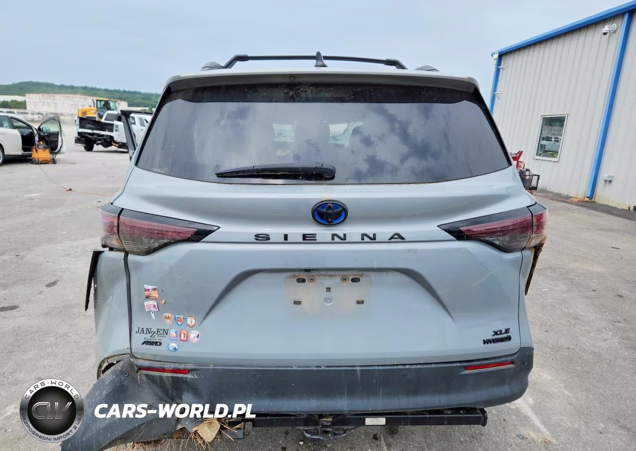 2024 Toyota Sienna Woodland Edition VIN:5TDCSKFC8RS143941 - 6