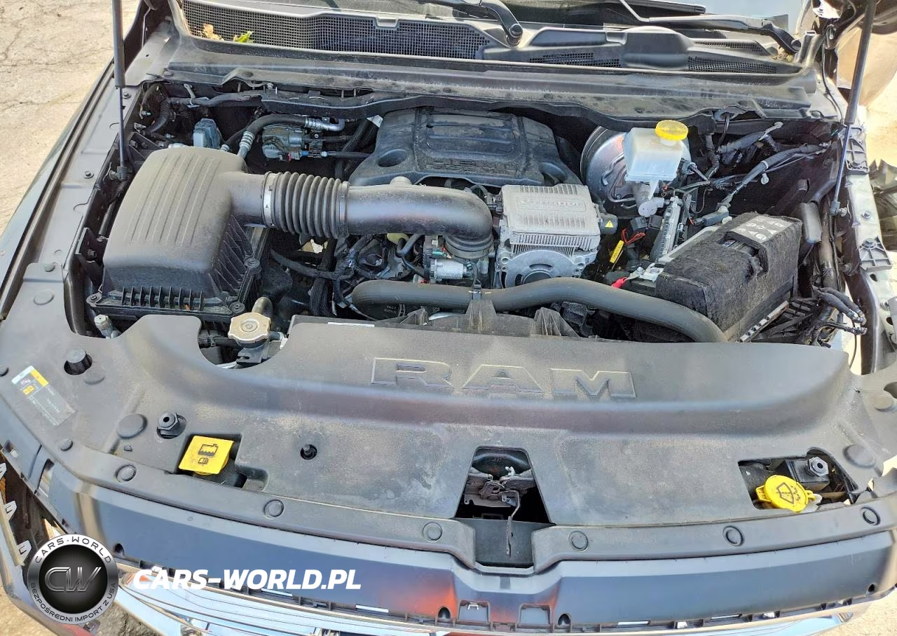 2022 Ram 1500 Laramie VIN:1C6SRFJT7NN419197 - 11