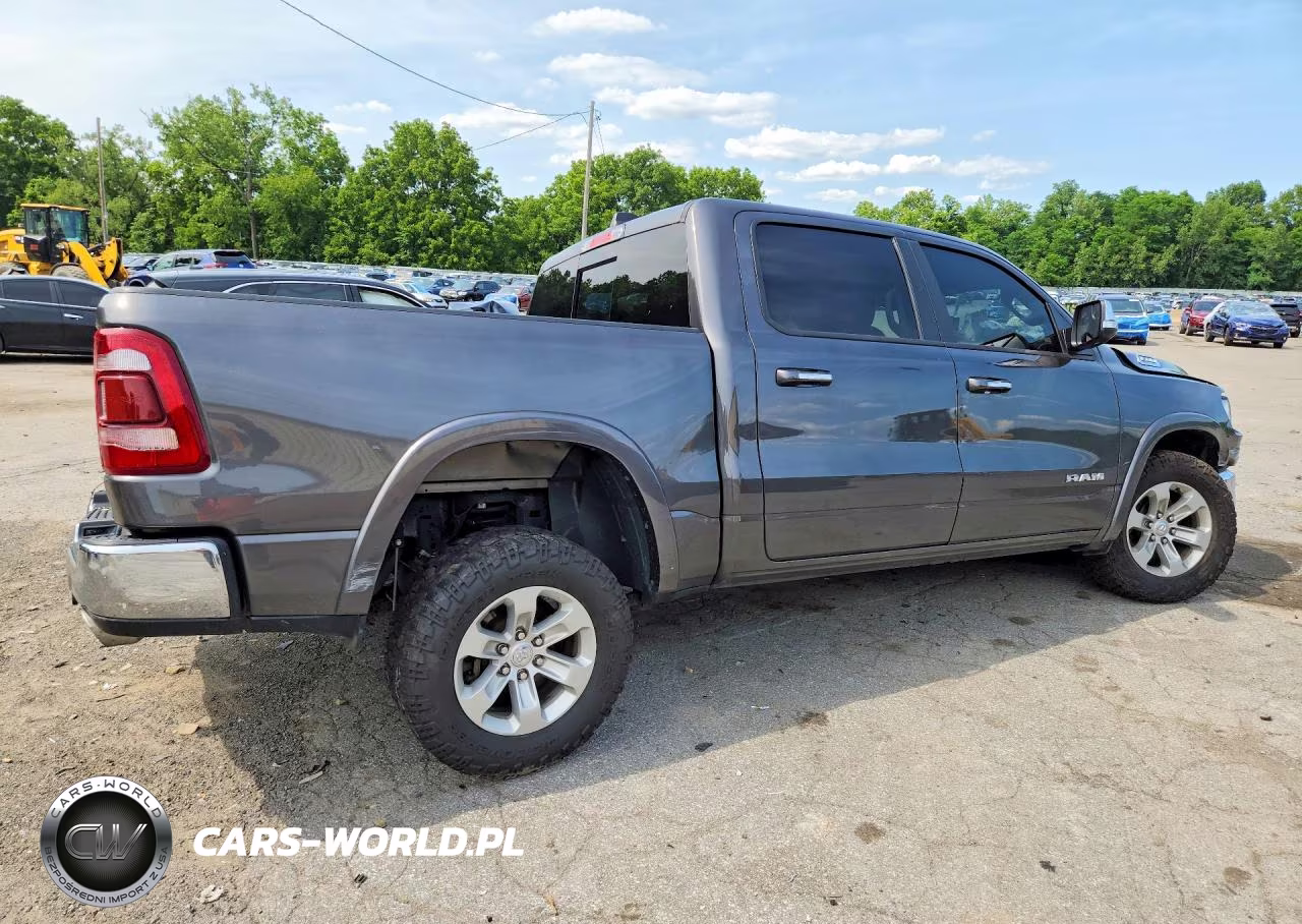 2022 Ram 1500 Laramie VIN:1C6SRFJT7NN419197 - 3