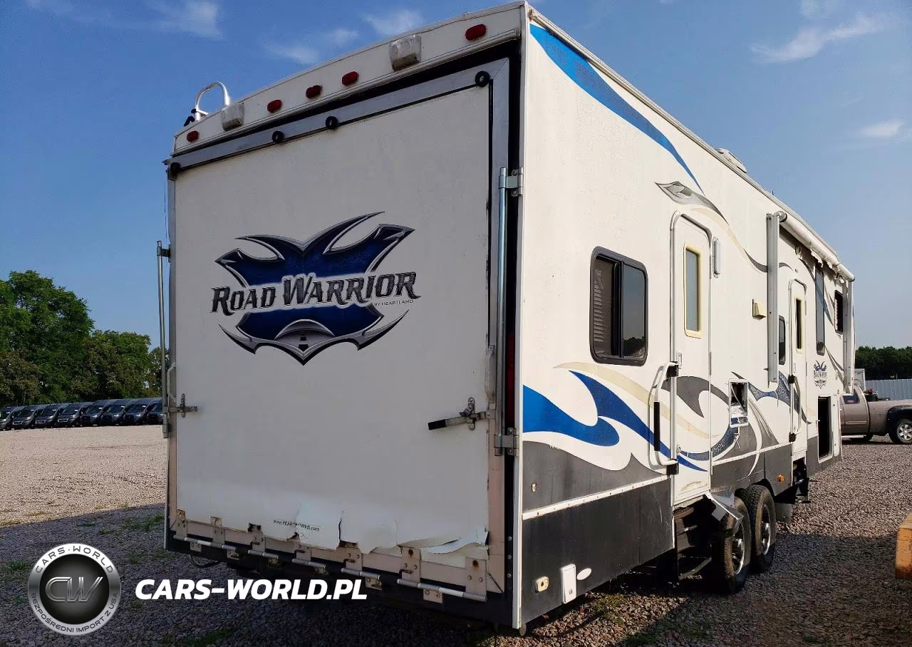 2010 Heartland Road Warrior Camper VIN:5SFCG3021AE204836 - 4