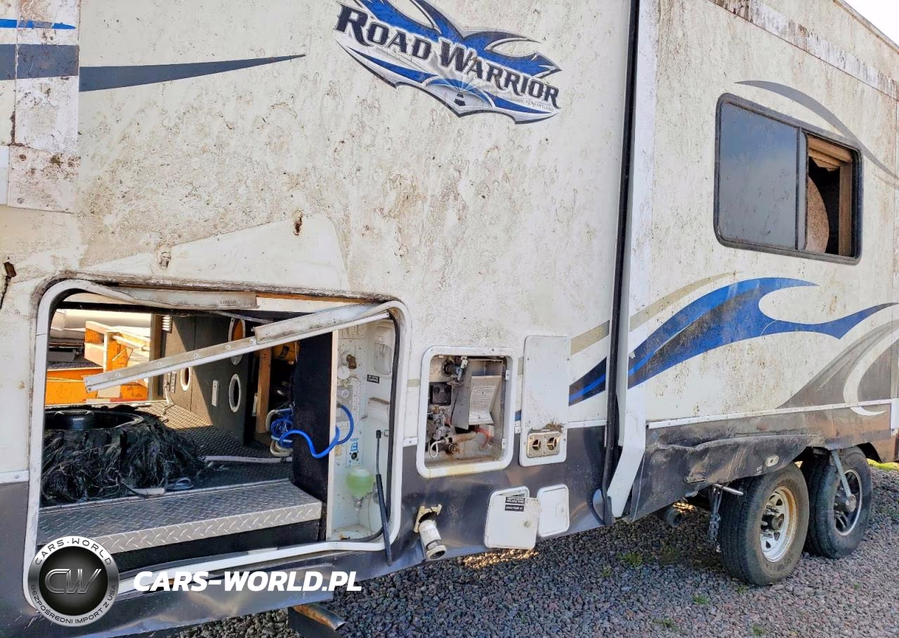 2010 Heartland Road Warrior Camper VIN:5SFCG3021AE204836 - 9