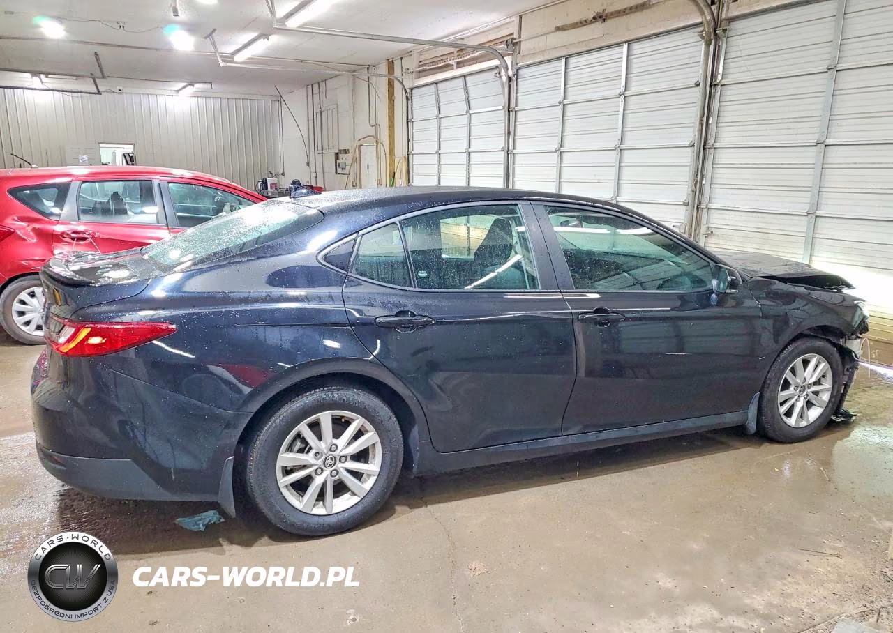 2025 Toyota Camry Le VIN:4T1DAACK5SU010371 - 3