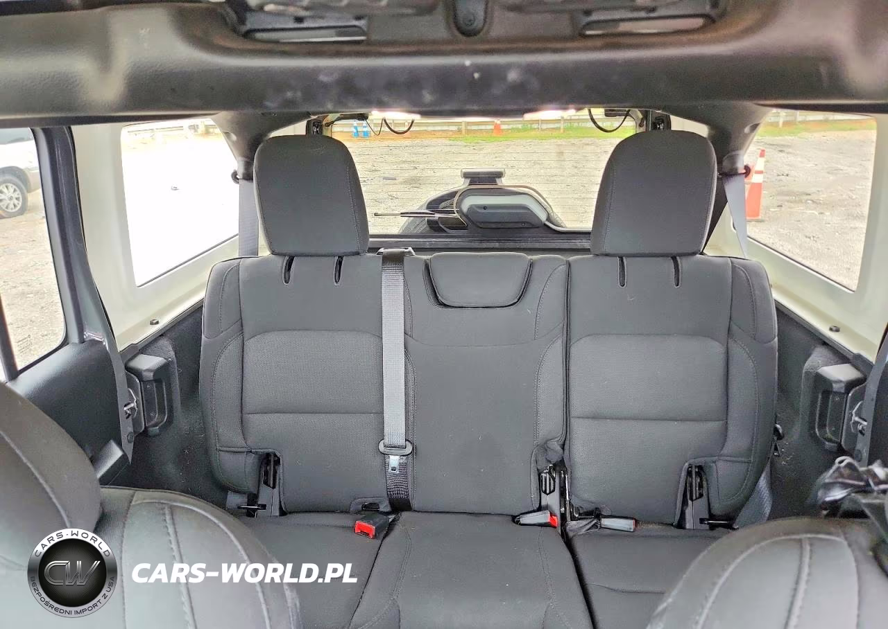 2020 Jeep Wrangler Unlimited Sport VIN:1C4HJXDN9LW181809 - 10