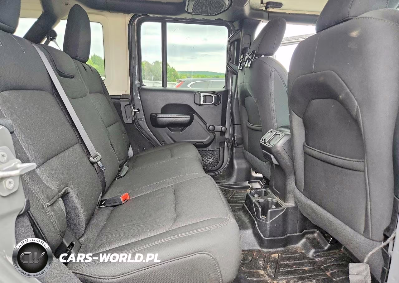 2020 Jeep Wrangler Unlimited Sport VIN:1C4HJXDN9LW181809 - 11