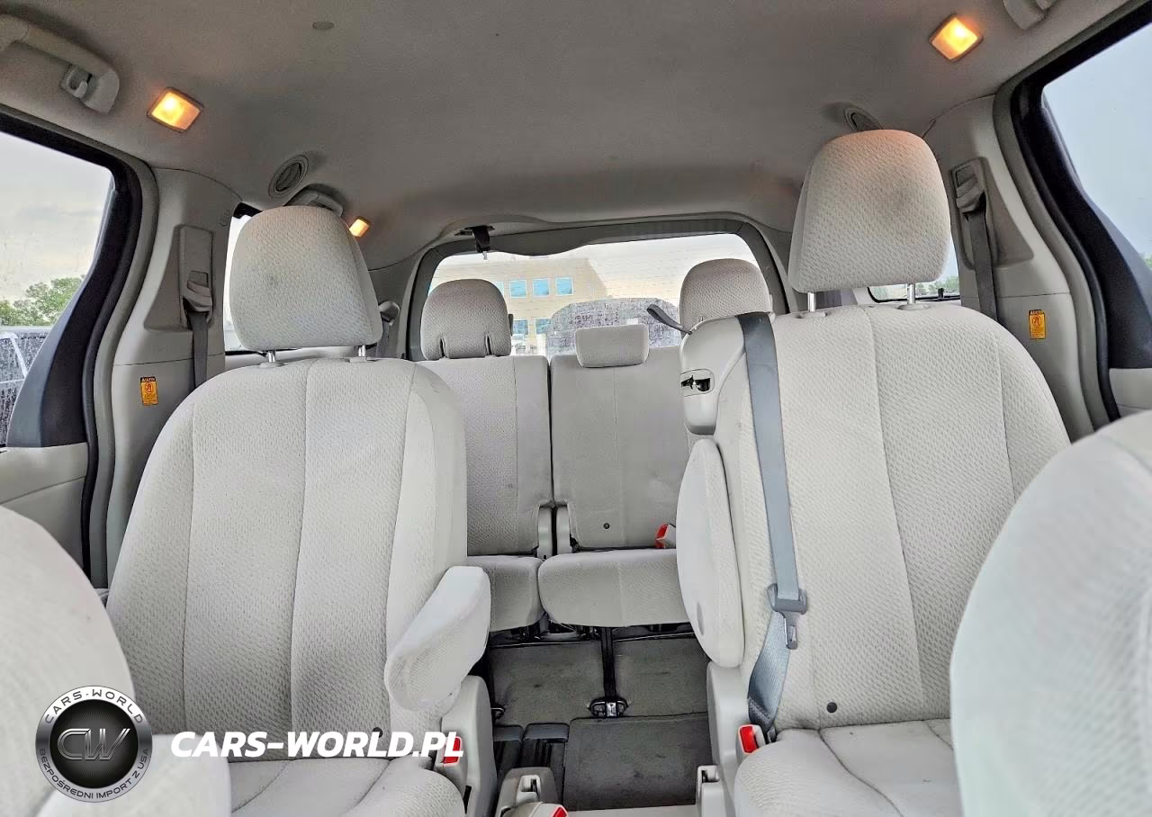 2012 Toyota Sienna Le VIN:5TDKK3DC8CS208976 - 10