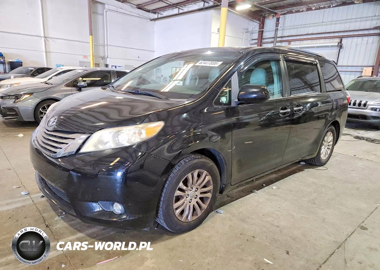 2017 Toyota Sienna Xle 8-Passenger – zdjęcie 1 z 13