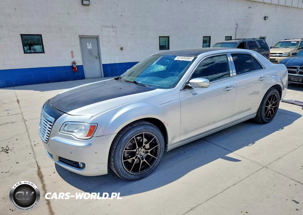 2012 Chrysler 300C Luxury – zdjęcie 1 z 12