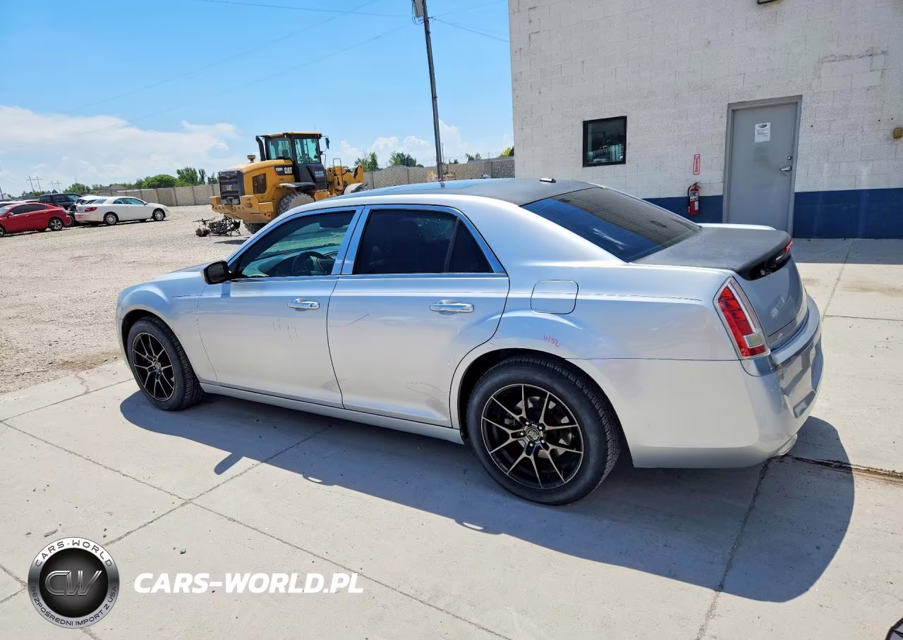2012 Chrysler 300C Luxury VIN:2C3CCAST2CH231861 - 2