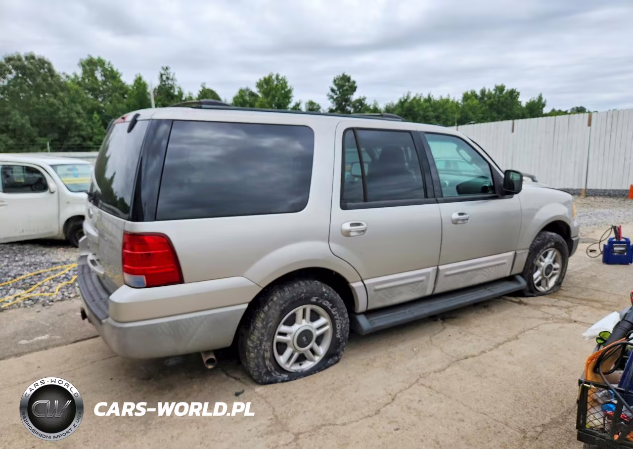 2003 Ford Expedition Xlt VIN:1FMRU15W23LA61069 - 3