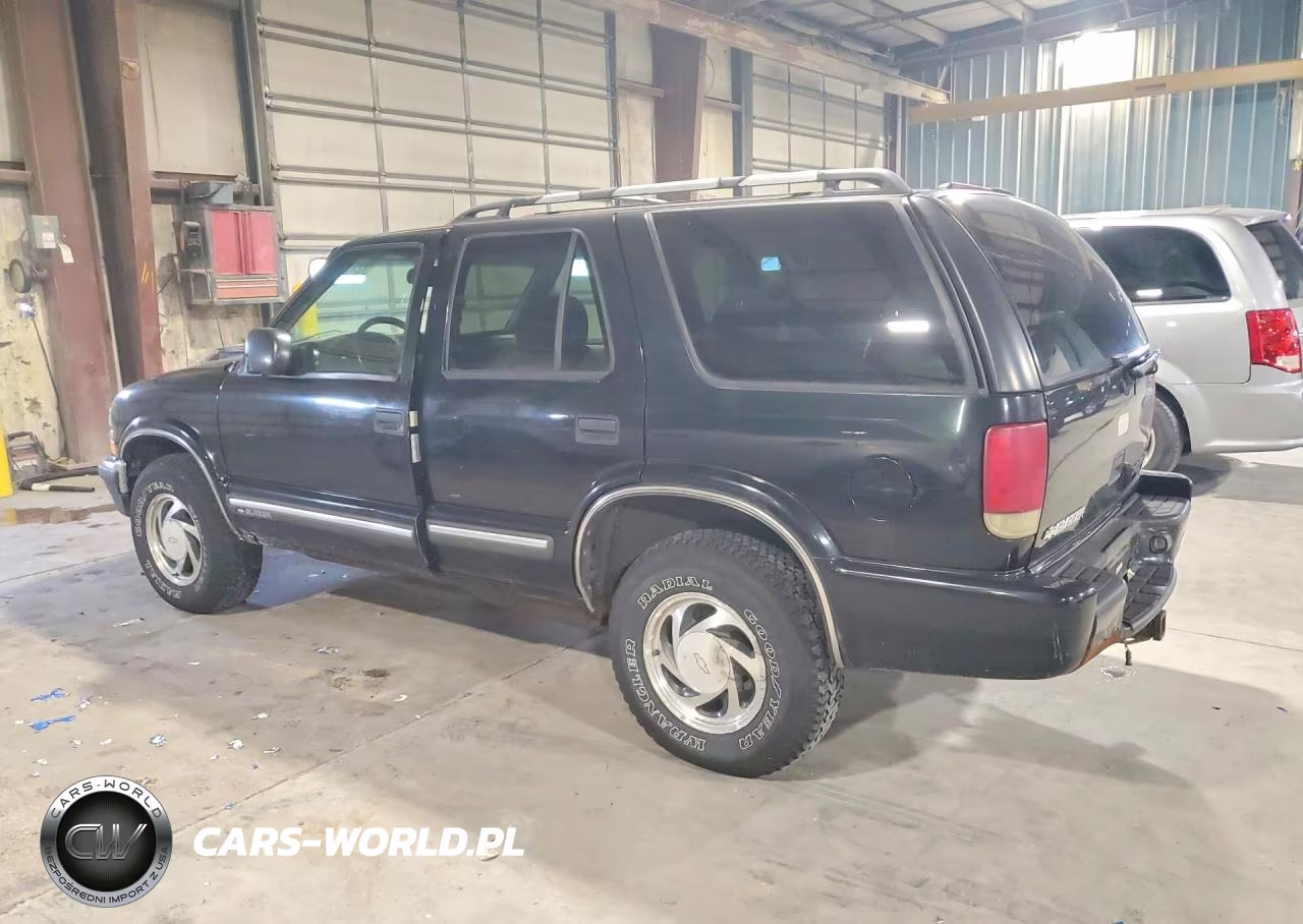 2001 Chevrolet Blazer VIN:1GNDT13W112113614 - 2