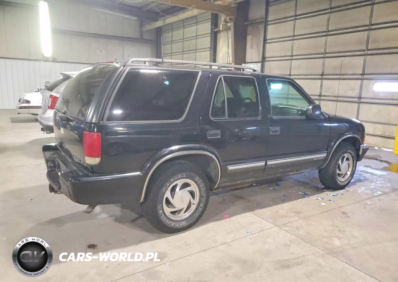 2001 Chevrolet Blazer VIN:1GNDT13W112113614 - 3