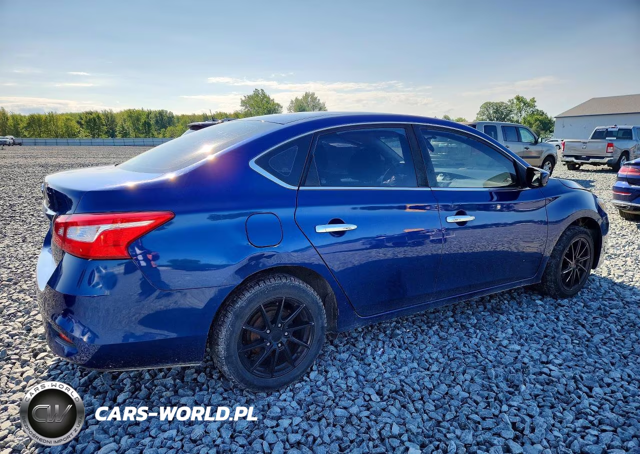 2018 Nissan Sentra S VIN:3N1AB7AP2JY273793 - 3