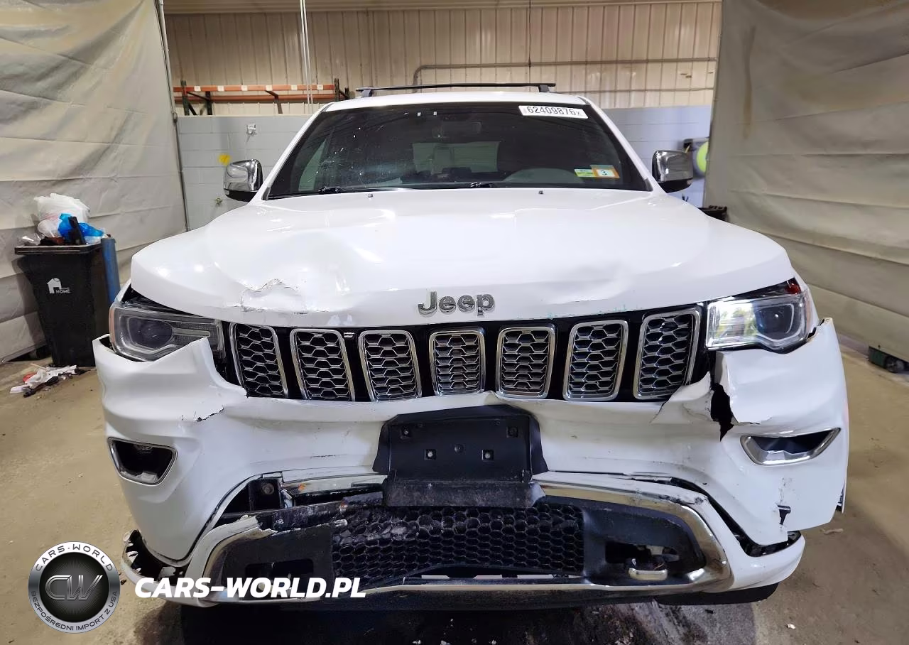2018 Jeep Grand Cherokee Overland VIN:1C4RJFCG6JC411077 - 5