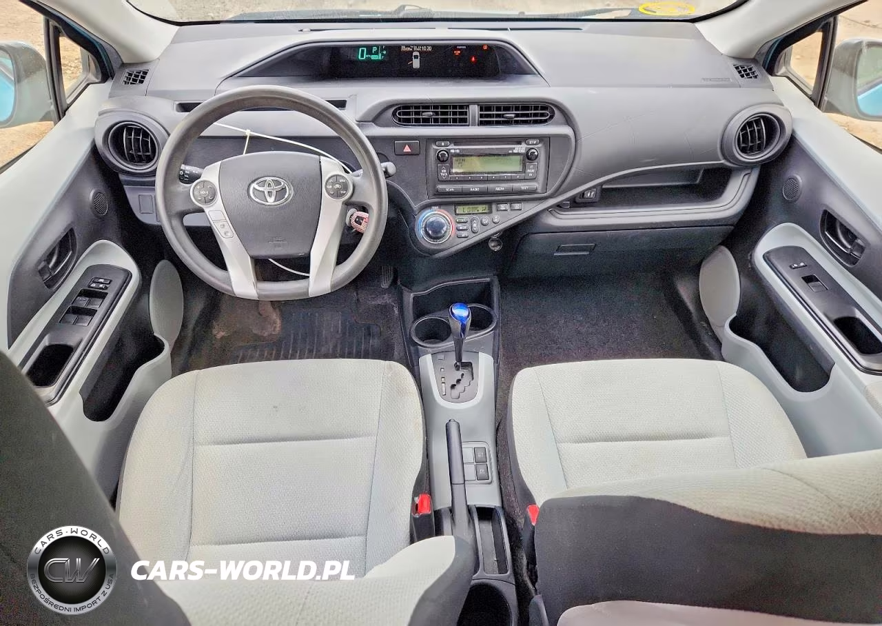 2013 Toyota Prius C One VIN:JTDKDTB35D1052150 - 8